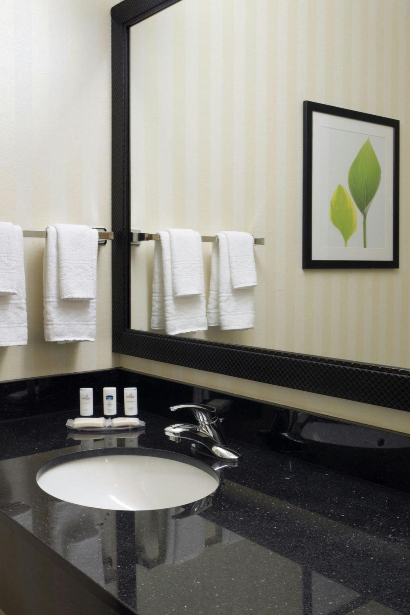 Fairfield By Marriott Tacoma Puyallup Bagian luar foto