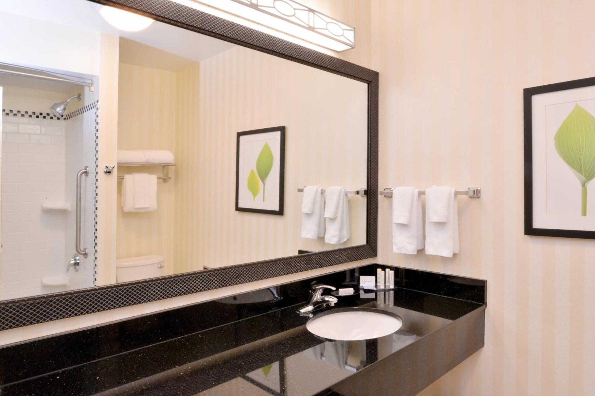 Fairfield By Marriott Tacoma Puyallup Bagian luar foto